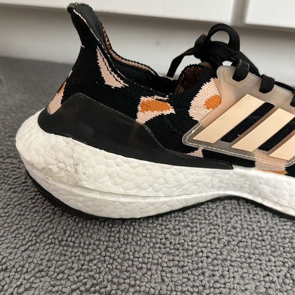 Adidas x Marimekko Ultra Boost Shoes - Picture 3 of 6